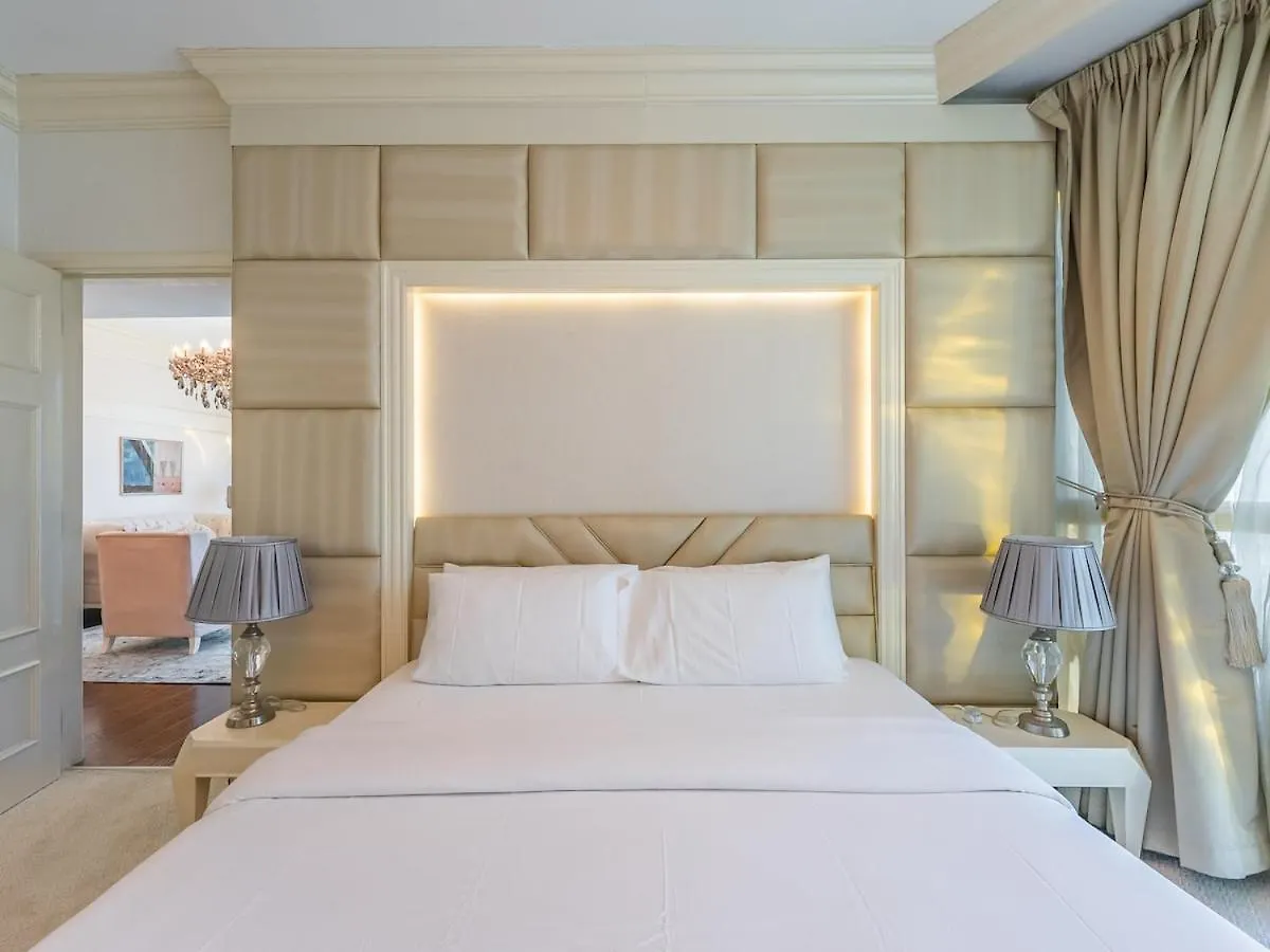 Luxury Spacious Condo In The Iconic Park Towers Dubai 0*,