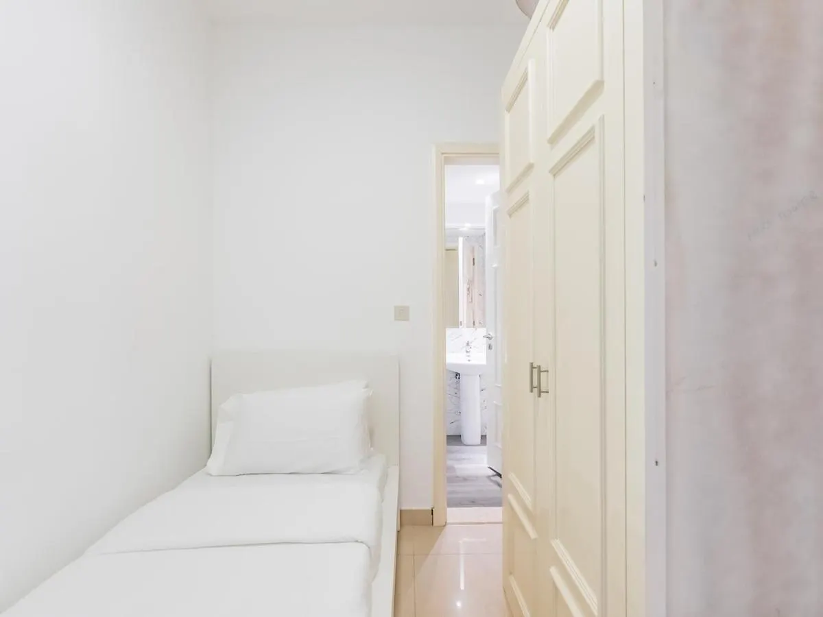 Luxury Spacious Condo In The Iconic Park Towers Dubai Apartment