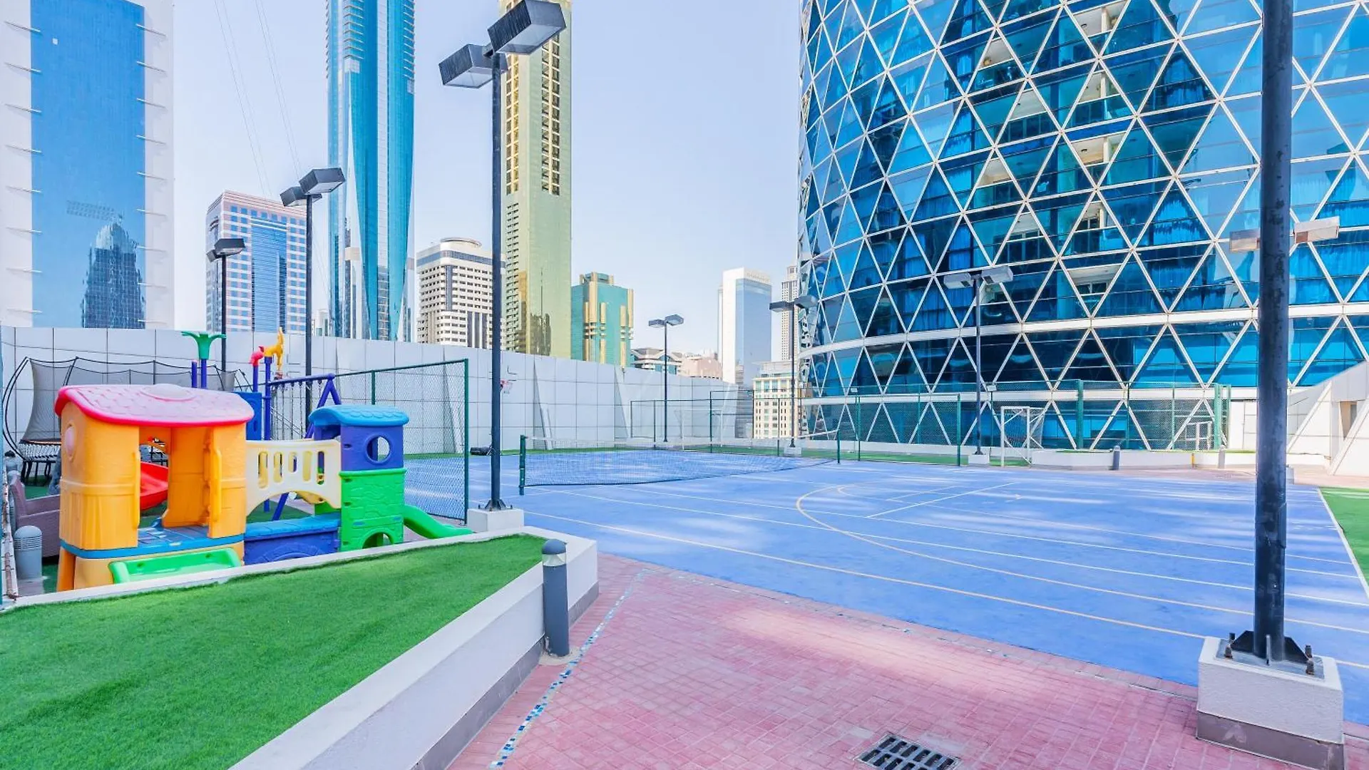 Apartment Luxury Spacious Condo In The Iconic Park Towers Dubai
